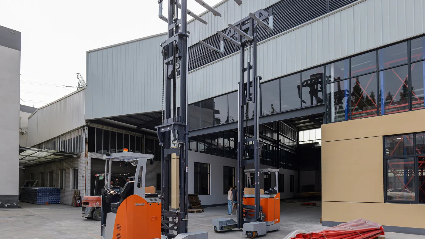 zowell_multi-directional-forklift-rsew_feature_03